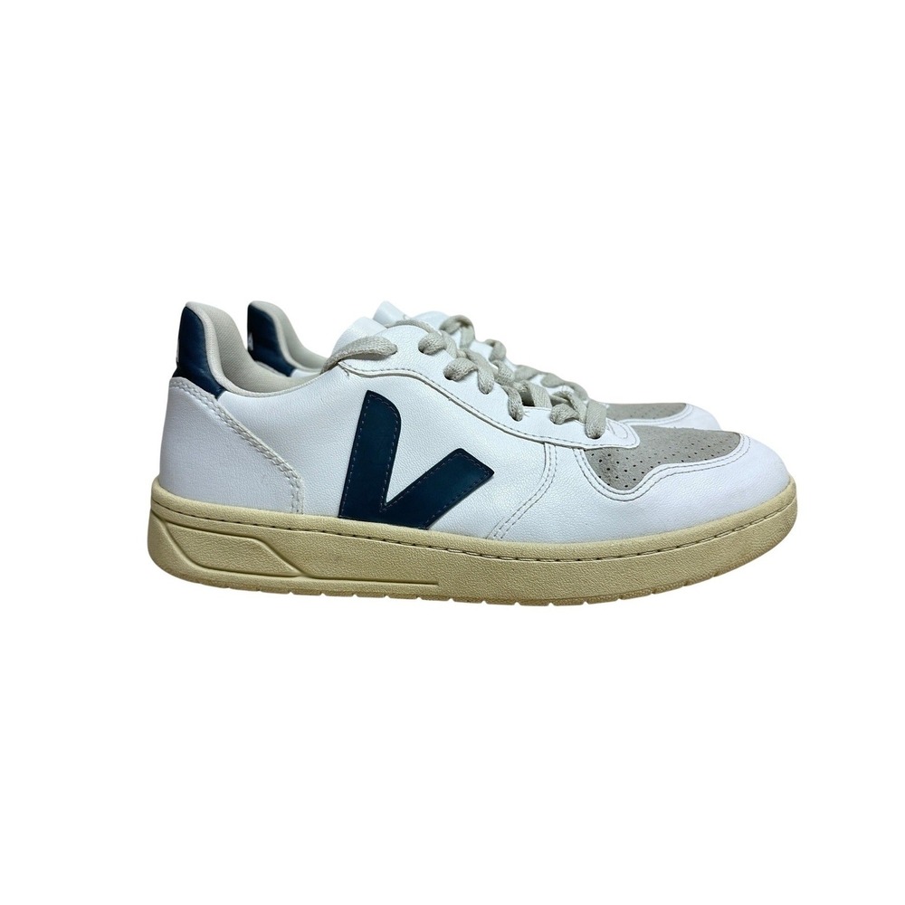 Veja V10 Men's White Leather Sneakers With Navy Blue Accent Lace Up EU 40 US 7